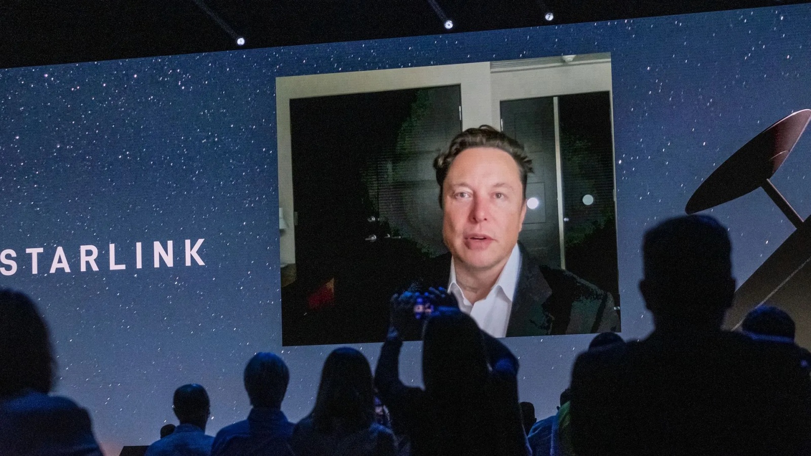 Utilizatorii Starlink, urmăriți prin reclame online? O firmă israeliană ar fi folosit publicitatea pentru spionaj în 105 țări