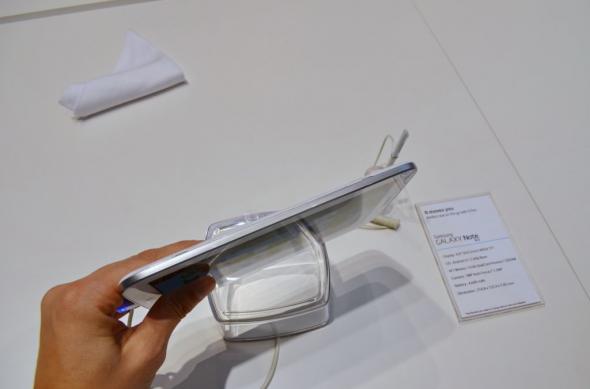MWC 2013: Samsung Galaxy Note 8.0 Într-un preview detaliat Mobilissimo.ro (Video): samsung_galaxy_note_8_0_12jpg.jpg