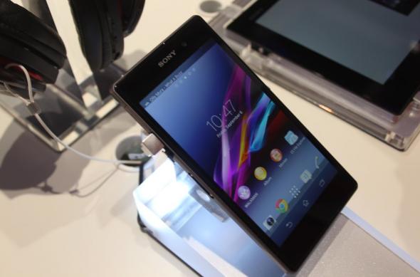 IFA 2013: Sony Xperia Z1 hands on - noul cameraphone de 20.7 megapixeli analizat În detaliu: sony_xperia_z1_hands_on_mobilissimo_ifa_2013_02jpg.jpg