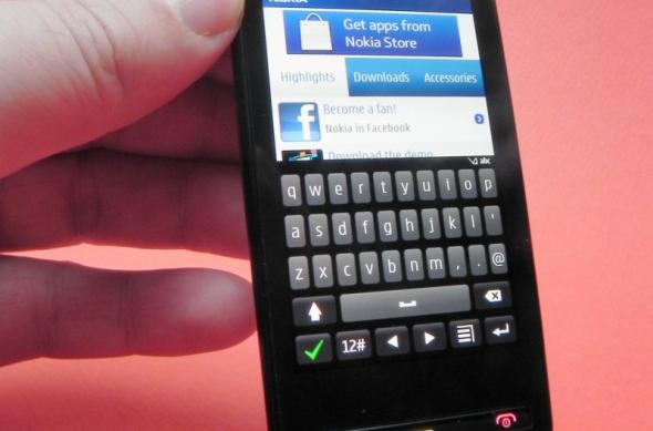 Review Nokia 700 - cel mai mic smartphone din lume ne oferă Symbian Belle, experiență smarpthone În miniatură și... death grip (Video): nokia_700_review_mobilissimo_ro_15.jpg