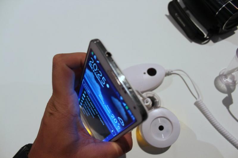 IFA 2013: Samsung Galaxy Note 3 Într-o experiență hands on Mobilissimo.ro (Video): samsung_galaxy_note_3_11jpg.jpg