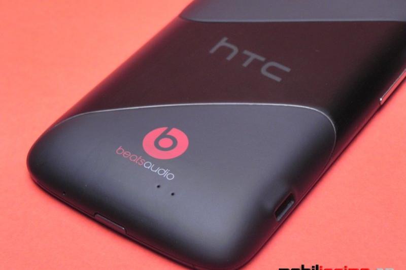 Review HTC Sensation XE - senzație de toamnă cu extra bas, cameră și grip of death...(Video): htc_sensation_xe_review_mobilissimo_01.jpg