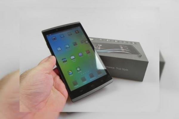 Allview Viva H7S Unboxing + Concurs: tabletă cu design slim de telefon, apelare telefonică, 3G și GPS (Video)