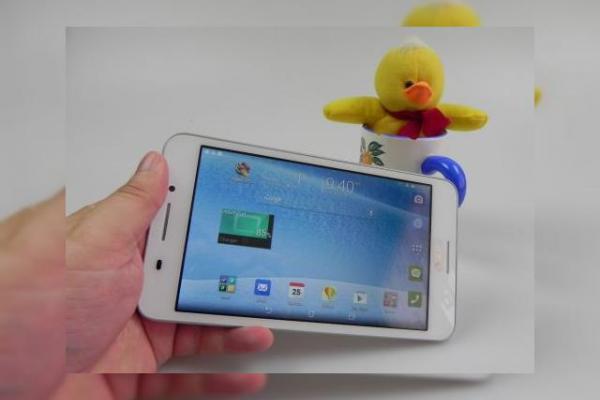 ASUS FonePad 7 (FE375CG) Review: o nouă tabletă telefon, mai compactă decât predecesorul, cu două slot-uri SIM și hardware puternic (Video)