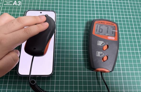 Nothing Phone (4a) Pro - Luminozitate display: Photo 27-03-2026, 15 06 17.jpg