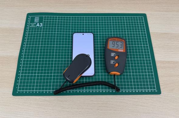 OPPO A6 Pro 5G - Test ecran: Luminozitate (2).jpg