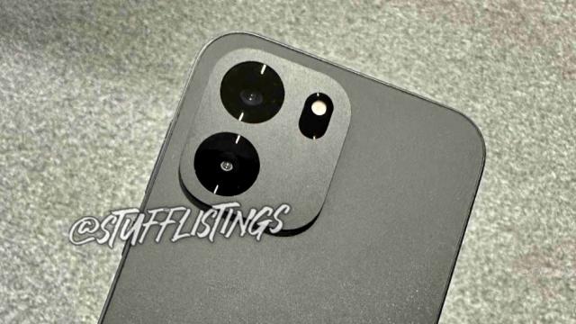 <b>OnePlus Nord CE6 se afișează în fotografii reale, telefon de buget cu setup foto dual în spate</b>OnePlus pare că își vede nestingherită de treabă, chiar și în ciuda noilor zvonuri care indică sfârșitul companiei, asta cel puțin în Europa în primă fază. Pe lângă modelul Nord 6 care a tot primit leak-uri, astăzi apare la orizont 