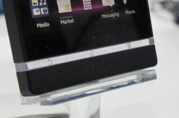 MWC 2012: Sony Xperia S preview - cel mai bun telefon Sony ni se prezintă (Video): dscn0720jpg.jpg