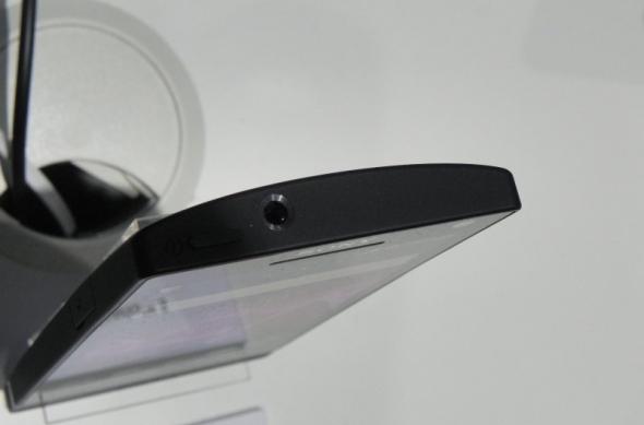 MWC 2012: Sony Xperia S preview - cel mai bun telefon Sony ni se prezintă (Video): dscn0719jpg.jpg