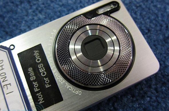 Experiență hands-on cu telefonul cu cameră de 14 megapixeli: Aigo A8 aka Altek Leo (Video): aigoa8phonecamerahandson14.jpg