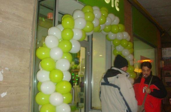 și s-a lansat și iPhone 4... prin Cosmote și Vodafone (Video): dsc05948jpg.jpg