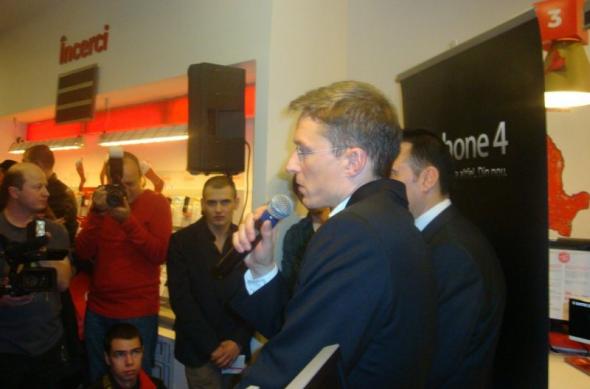 și s-a lansat și iPhone 4... prin Cosmote și Vodafone (Video): dsc05962jpg.jpg