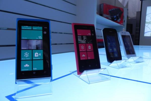 Tabletă Samsung cu Windows 8 (Series 7 Slate 700T) Într-un hands on Mobilissimo.ro la IT Congress 2012 (Video)