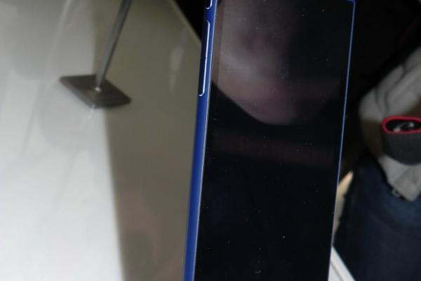 HTC Desire 816 hands on preview: cel mai interesant telefon midrange din Barcelona (Retro MWC 2014 - Video)