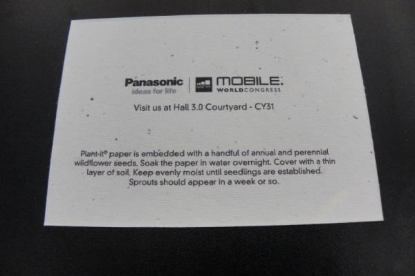 MWC 2012: Panasonic Eluga preview video - japonezii vin În Europa cu un telefon rezistent la apă si praf (Video)