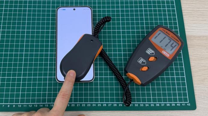 Nubia Air - Test ecran: Photo 12.11.2025, 14 41 13.jpg