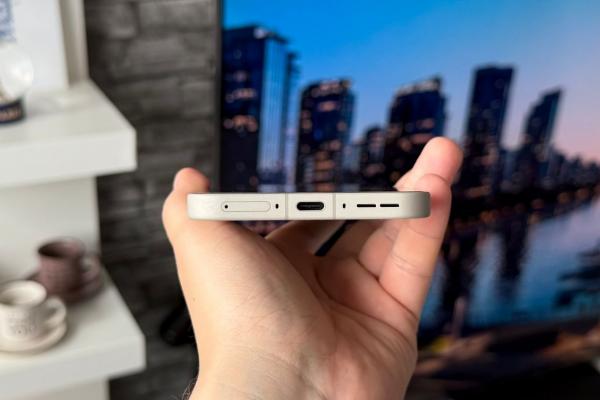 OnePlus 15: Conectivitate fără sacrificii, de la 5G, la WiFi 7 și chiar infraroșu