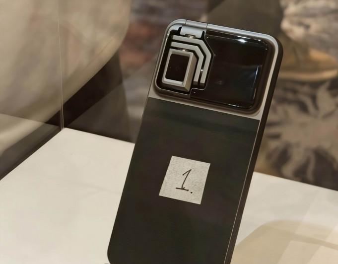 Honor Robot Phone - Concept: Honor-Robot-Concept (4).jpg