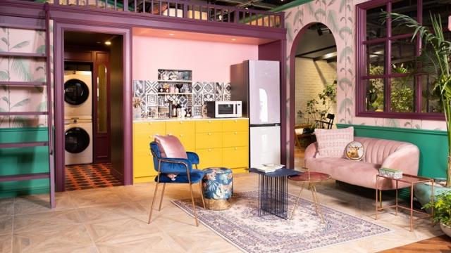 <b>Samsung a lansat noi electrocasnice în cadrul evenimentului Bespoke Home 2021; Acestea urmează să ajungă și pe plan local curând</b>Samsung a organizat astăzi un eveniment special, Bespoke Home 2021. Astfel, producătorul sud-coreean anunță extinderea la nivel global a gamei de frigidere Bespoke și pregătește terenul pentru lansarea globală a pachetului Bespoke Kitchen