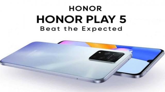 <b>Honor Play 5 primește un nou teaser înainte de lansare; Telefonul va beneficia de încărcare rapidă la 66W</b>Nu cu mult timp în urmă aflam că Honor pregătește noi smartphone-uri în 2021. Compania, acum independentă, a lansat mai multe teasere recent. Unul dintre ele are legătură cu Honor Play 5, un smartphone midrange cu ecran AMOLED și cameră foto quad în spate