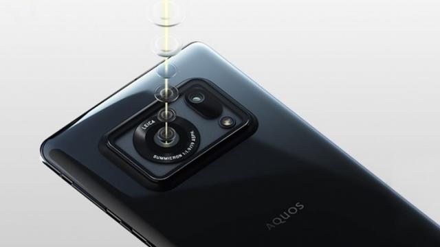 <b>Sharp Aquos R6 devine oficial și surprinde prin senzorul foto uriaș de 1 inch dezvoltat în colaborare cu Leica; Primim și ecran OLED 240Hz</b>Informația sosită online în weekend și referitoare la despărțirea Huawei de Leica pare a se adeveri astăzi, moment în care Sharp anunță lansarea lui AQUOS R6 - telefon care beneficiază de un senzor foto uriaș