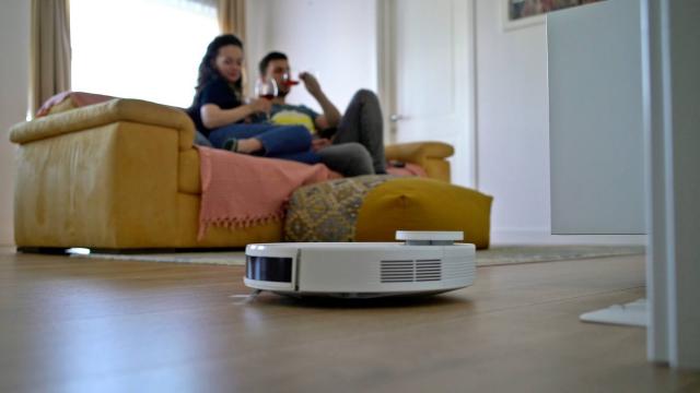 <b>Rowenta X-Plorer S95 Total Care - Cel mai performant aspirator inteligent Rowenta al momentului</b>Timpul - Este o noţiune cu care toţii suntem familiarizaţi însă are definiţii diferite în funcţie de context. De exemplu în perspectiva lui Newton timpul era liniar, iar atunci când vorbim de Einstein timpul era relativ 