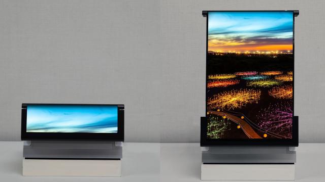 <b>Telefonul mobil rulabil se extinde acum la o diagonală de 10 inch - prototip Samsung Display</b>OPPO X 2021 şi prototipurile rulabile păr acum doar o amintire şi nu prea am mai văzut producătorii de telefoane încercându-şi mâna cu acest format de dispozitiv. În culise Samsung insistă totuşi, iar Samsung Display tocmai a prezentat 