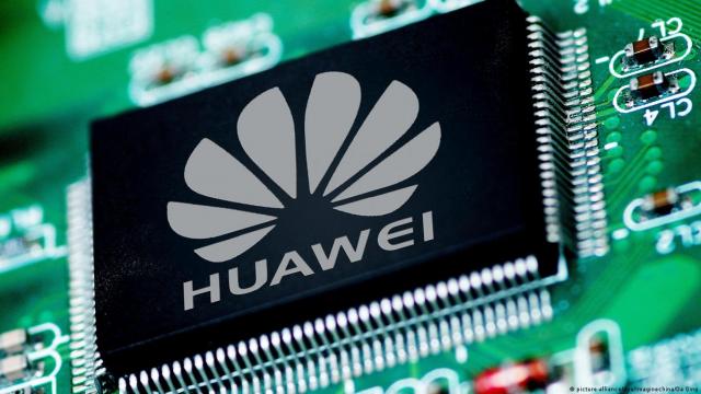 <b>Huawei reuşeşte să producă cipseturi de 14 nanometri, iar firme din China ajung la nivel de 7 nm şi 5 nm</b>Auzisem în multiple rânduri că Huawei ar putea reveni în 2023 la producţia de cipseturi proprii, înviind unitatea HiSilicon şi seria Kirin. Acum aflăm că firma chineză a reuşit să ajungă la capacitatea de a produce cipuri cu tehnologie de 14 nm