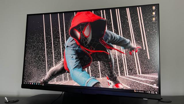 <b>MSI Optix MPG321QRF-QD Review: Monitorul gamerului profesionist care vrea diagonală uriașă de 32 inch și mediul ideal de antrenament e-Sports</b>Se anunță o vară agitată în lumea gaming-ului, cu multe lansări de jocuri și produse hardware menite să le ofere pasionaților zeci de ore de entertainment. Pentru cei care vor să profite pe deplin de vacanța de vară, există monitorul 