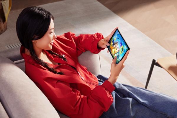 iPad Mini killer-ul Lenovo Legion Y700 ajunge în Europa; Cât costă tableta de gaming?
