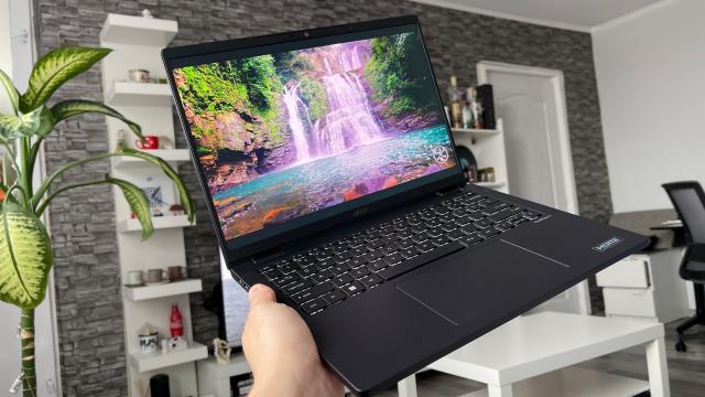 <b>ACER TravelMate P6 14 Review: cel mai subțire și ușor laptop profesional destinat profesioniștilor, cu ecran OLED și performanță susținută</b>După multe laptop-uri de gaming testate în 2023, iată că în 2024 mai sosesc la mine și laptop-uri consumer, de productivitate, precum este cazul acestui ACER TravelMate P6 14 pe care îl folosesc de câteva săptămâni bune