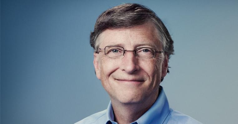 Ce smartphone are Bill Gates şi de ce a ales un telefon pliabil