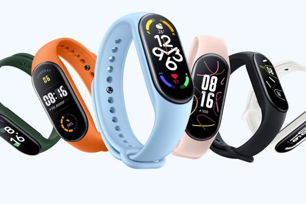 Xiaomi Band 7 a sosit: brăţară de fitness cu ecran AMOLED de 1.62 inch, 120 moduri sport