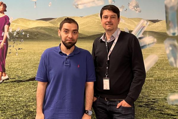 Motorola pariază "all in" pe OLED-uri, chiar şi pe telefoane de 799 lei; Interviu cu Răzvan Sturza, Sales Lead Motorola România