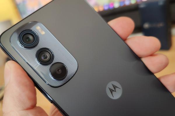 Motorola Edge 30 review detaliat în limba română (Evaluare Mobilissimo)