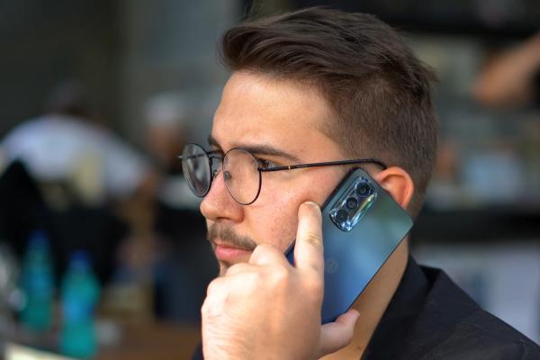 Motorola Edge 30: Conectivitate de flagship sau chiar peste!
