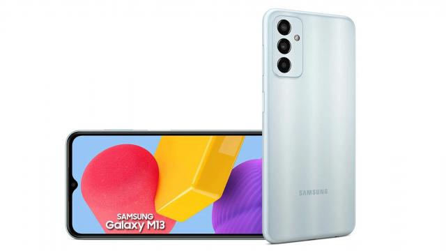 <b>Samsung anunță smartphone-ul Galaxy M13 (4G); Model accesibil cu baterie de 5000 mAh, Android 12 și cameră foto de 50 MP</b>Pe lângă seria de telefoane „Galaxy A”, Samsung lansează telefoane și sub lineup-ul „Galaxy M”. Un astfel de model a debutat azi destul de subit și fără mare tam-tam. Vorbim despre Galaxy M13, un smartphone accesibil cu specificații atractive