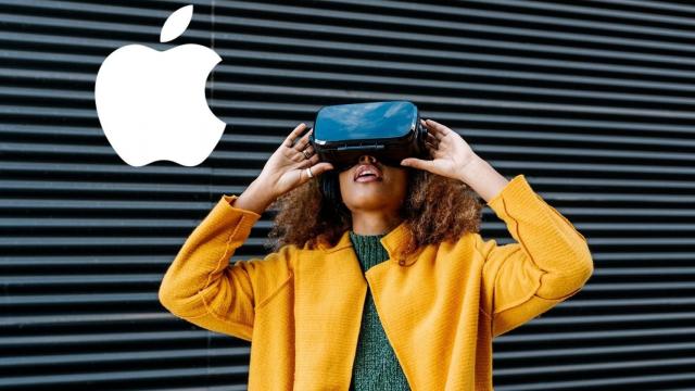 <b>Headset-ul VR/AR Apple se lasă așteptat! Conform insiderilor nu vom vedea un astfel de dispozitiv în cadrul WWDC 2022</b>Înca din 2017 au apărut pe web zvonuri conform cărora Apple lucrează la un headset pentru realitate virtuală / augmentată. Recent aflam despre așa-zisul „realityOS”, un sistem de operare dedicat pentru astfel de dispozitive care între timp a fost