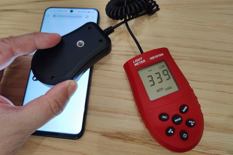 Luminozitate display Honor X8 și ecranul văzut la microscop: Honor-X8_037.jpg