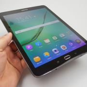 Samsung Galaxy Tab S2 9.7 Review: cea mai comodă tabletă din lume nu depăşeşte totuşi cu mult predecesorii (Video)