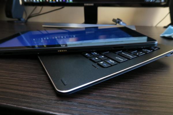Cube iWork 10 Ultimate: Hardware excelent la sub 200 de dolari