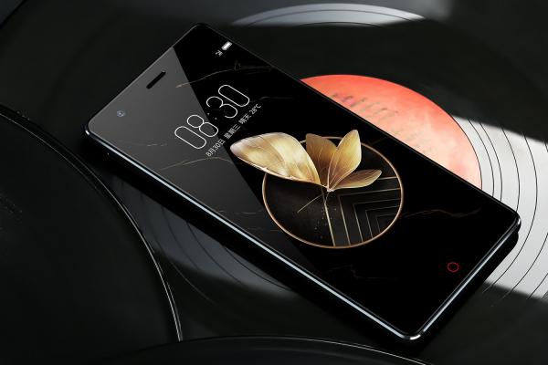 ZTE Nubia Z17 lite - Fotografii oficiale