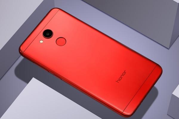 Honor V9 Play debutează în China cu procesor MediaTek și display HD de 5.2 inch; costă 150 dolari