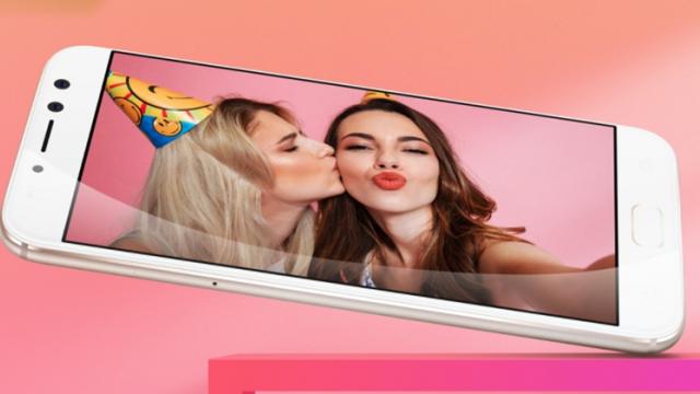 <b>Preț și disponibilitate ASUS ZenFone 4 Selfie în România!</b>Cei pasionați de fotografierea selfie trebuie să știe că de astăzi ajunge pe plan local și smartphone-ul ASUS ZenFone 4 Selfie - model recent anunțat echipat cu o cameră frontală duală. Produsul are un preț destul de bunicel pentru prima strigare