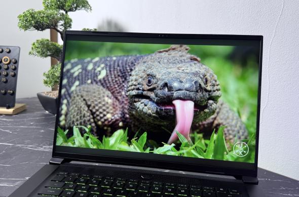 Gigabyte Aero X16 - Display, culori: Photo 07-04-2026, 08 27 16.jpg