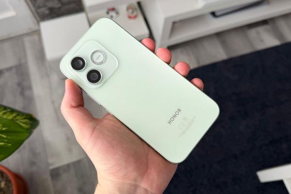 HONOR 600 Lite: Design pe bază de aluminiu solid, extra confort şi rezistenţă la scăpări