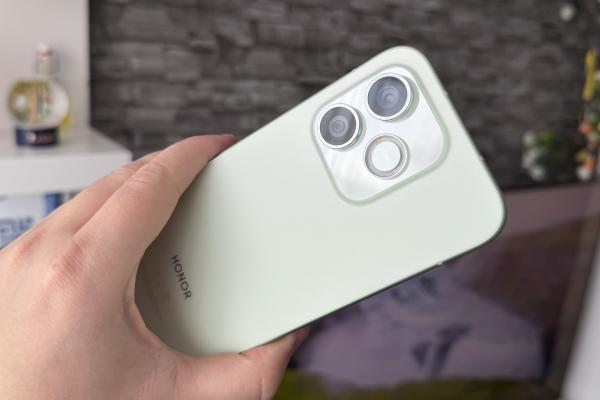 HONOR 600 Lite: Cameră bună la focus, culori, zoom digital 3X, dar... 