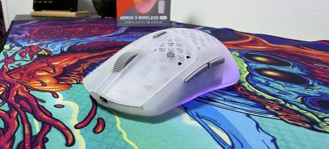 Review SteelSeries Aerox 3 Wireless Gen 2: Mouse de gaming rapid, ușor și surprinzător de echilibrat
