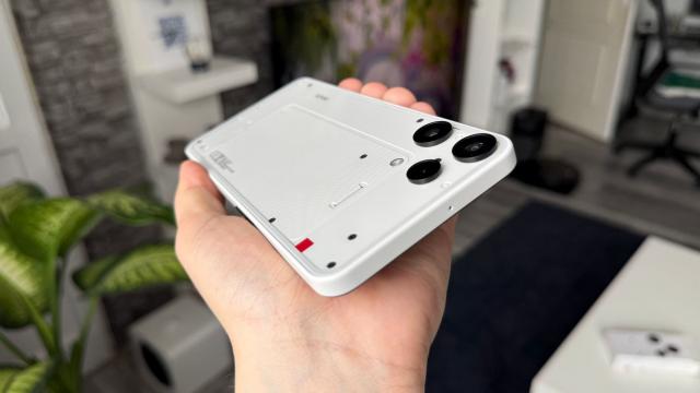 <b>CMF Phone 3 Pro se pregătește de debut; Câteva specificații ajung pe web</b>Nothing a luat decizia de a se concentra în acest an pe modele midrange, cel mult high-midrange, astfel că a debutat recent seria Phone (4a). Pe lângă aceste terminale, sub-brand-ul companiei, CMF, urmează aparent să anunțe CMF Phone 3 Pro