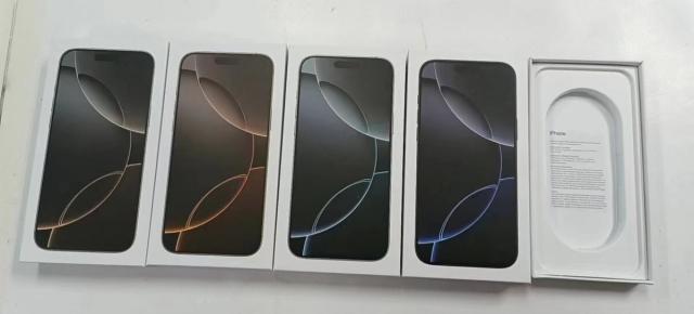 Contrabandă cu telefoane mobile la graniță; Sute de dispozitive contrafăcute, descoperite la Nădlac